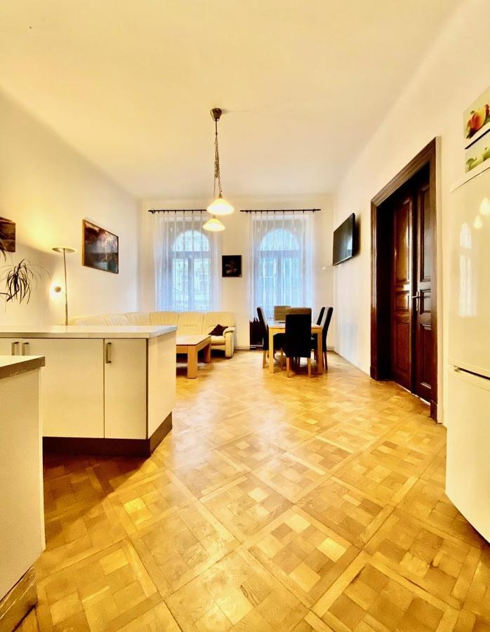 Spacious Cozy Apartments In Centre Praga Exterior foto